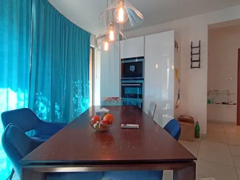Sale, three bedroom apartment, 106m², Bečići, Budva - image 3
