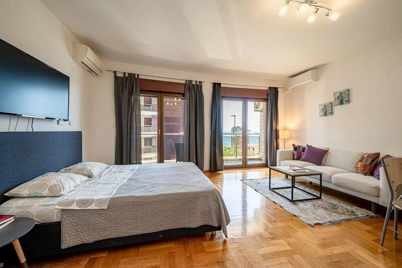 Sale, one bedroom apartment, 50m², Bečići, Budva
