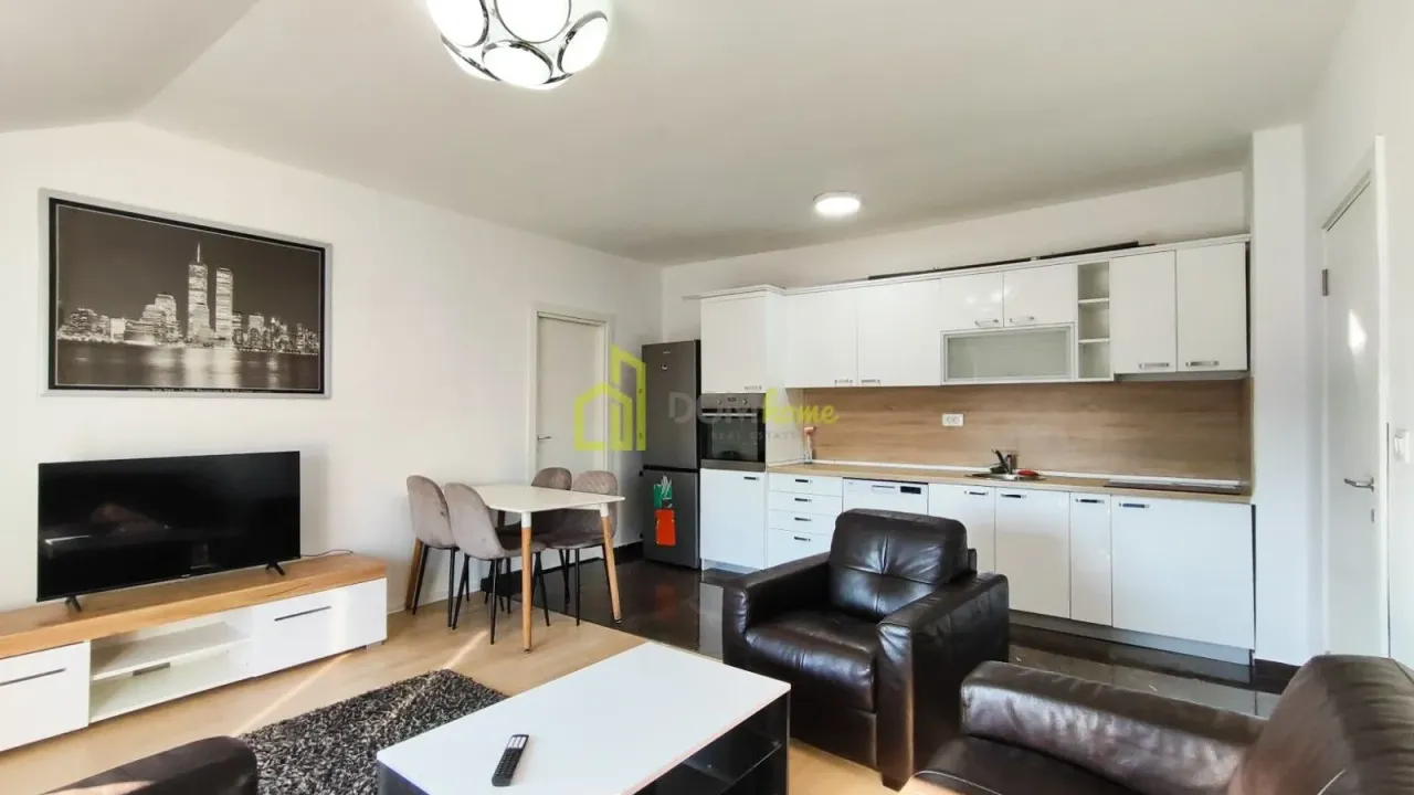 Izdavanje, dvosoban stan, 65m², Dalmatinska ulica, Podgorica