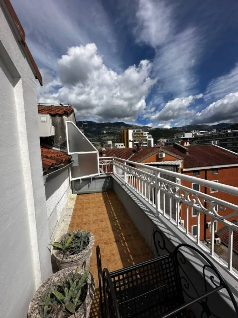 Sale, two bedroom apartment, 77m², Centar, Budva