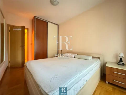 Izdavanje, dvosoban stan, 70m², Blok 6, Podgorica - image 6