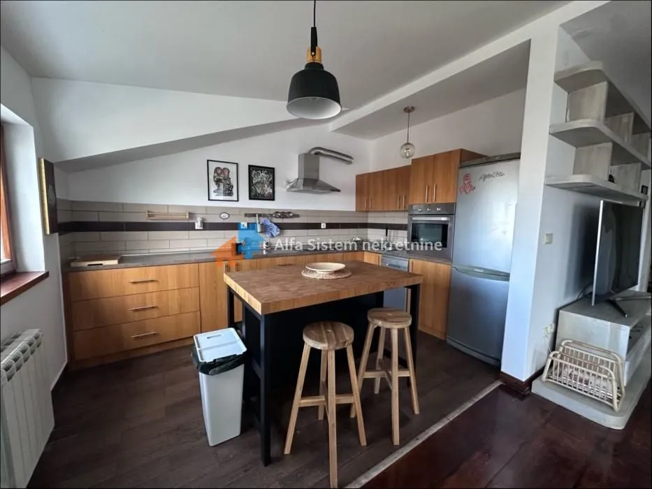 Rent, three bedroom apartment, 87m², Čubura, Beograd
