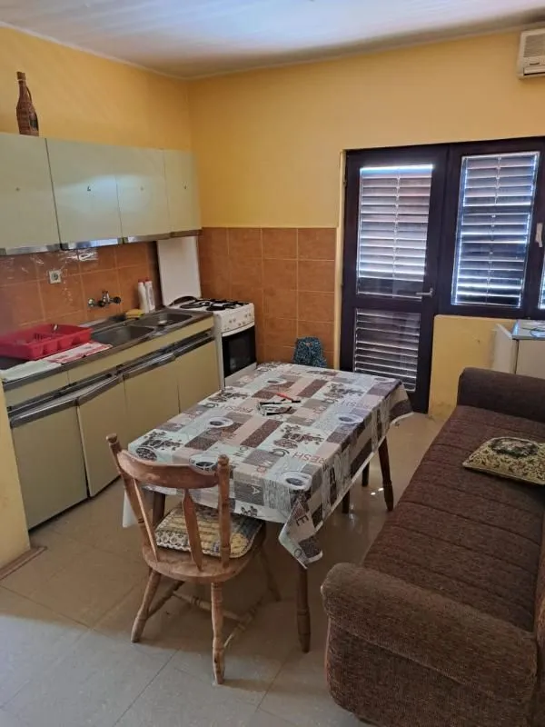 Prodaja, kuća, 200m², Sutomore, Bar