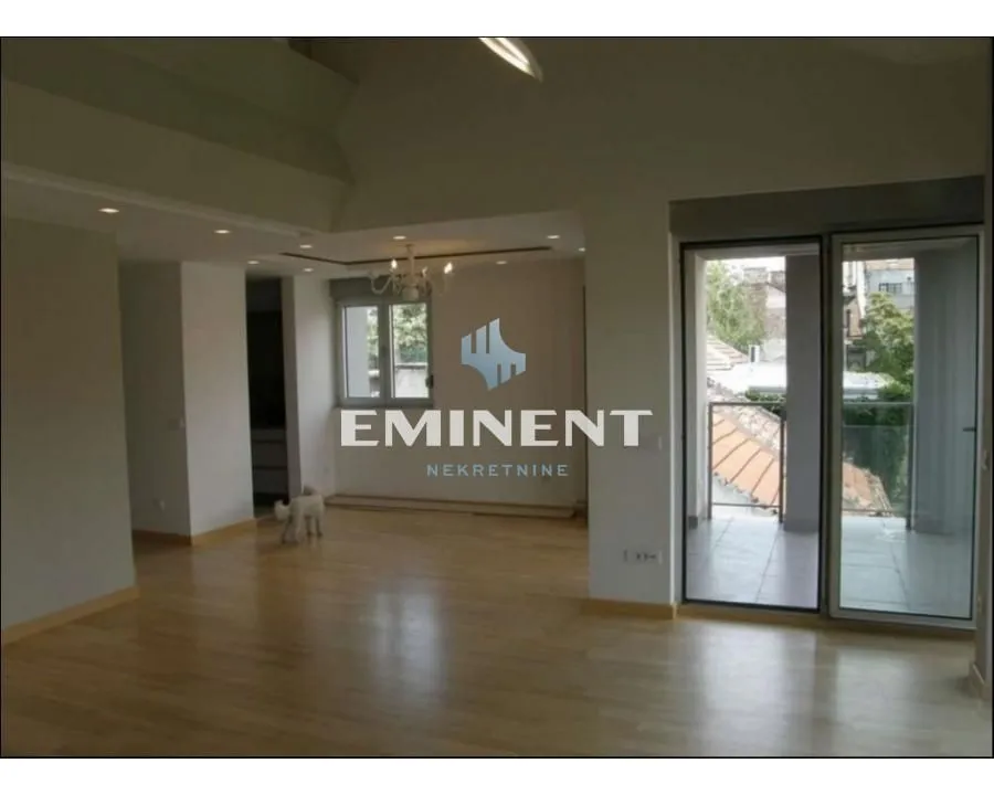 Izdavanje, trosoban stan, 130m², Kalenić Pijaca, Vračar Sve Podlokacije