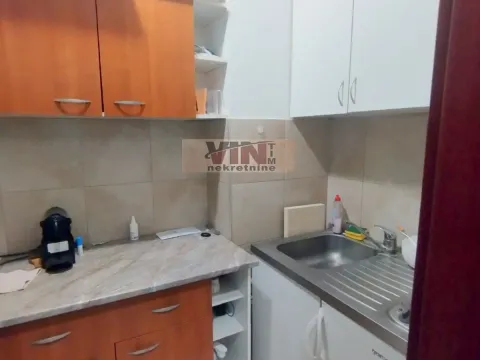 Izdavanje, poslovni prostor, 40m², Altina, Beograd - image 11