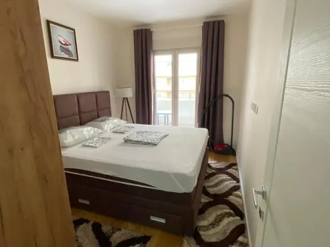 Izdavanje, trosoban stan, 47m², Central Point, Podgorica - image 7