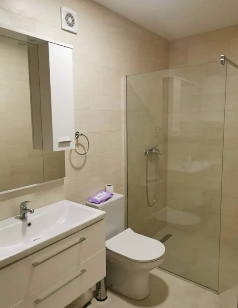 Izdavanje, dvosoban stan, 70m², Pobrežje, Podgorica