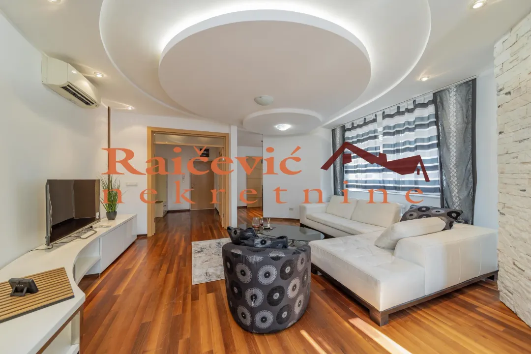 Sale, three bedroom apartment, 98m², Centar, Stara Pazova