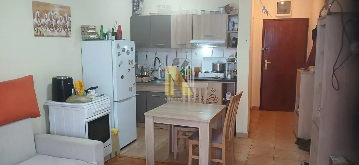 Izdavanje, garsonjera, 29m², Podbara, Novi Sad Sve Podlokacije
