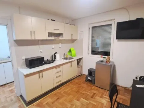 Rent, one bedroom apartment, 40m², Palilula, Niš - image 2