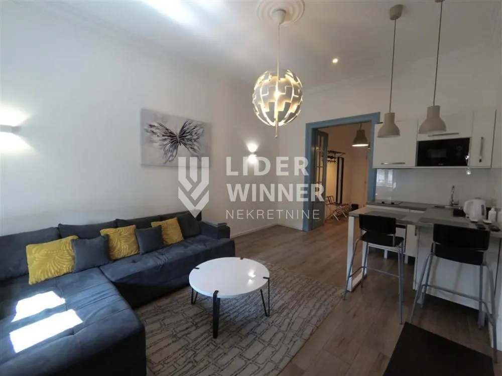Izdavanje, trosoban stan, 62m², Stari Grad, Beograd