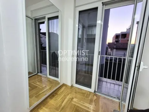 Izdavanje, trosoban stan, 73m², Neimar, Vračar Sve Podlokacije - image 4