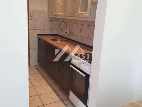 Izdavanje, dvosoban stan, 50m², Sajam, Novi Sad Sve Podlokacije - image 5