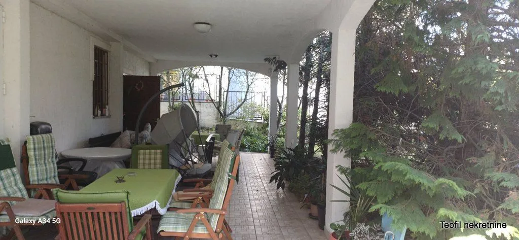 Izdavanje, kuća, 350m², Savski Venac, Beograd