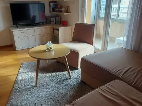 Prodaja, garsonjera, 30m², City Kvart, Podgorica - image 2