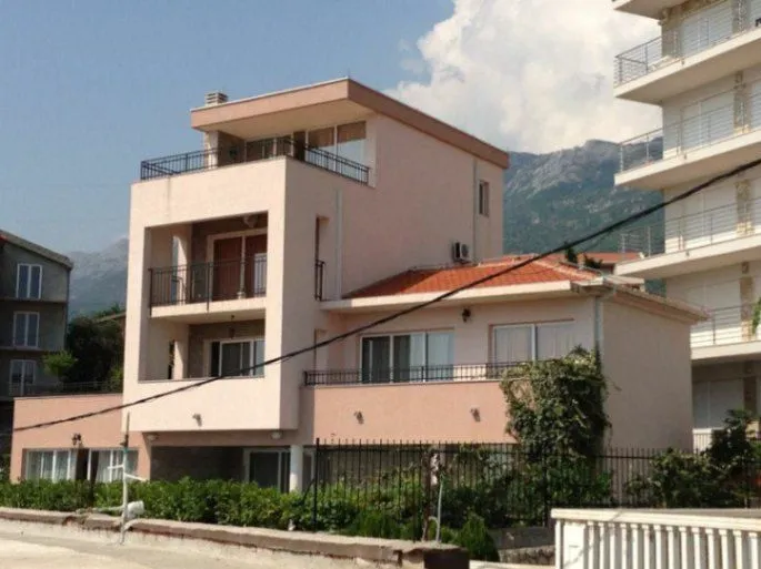Sale, house, 495m², Ivanovići, Budva