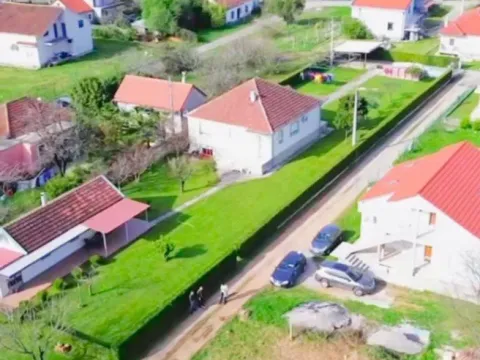 Prodaja, plac, 450m², Gornja Gorica, Podgorica - image 3