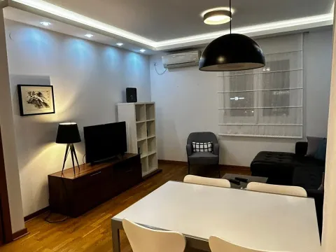 Izdavanje, jednosoban stan, 45m², City Kvart, Podgorica - image 4