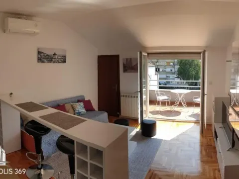 Sale, two bedroom apartment, 39m², Denkova Basta, Zvezdara Sve Podlokacije - image 1