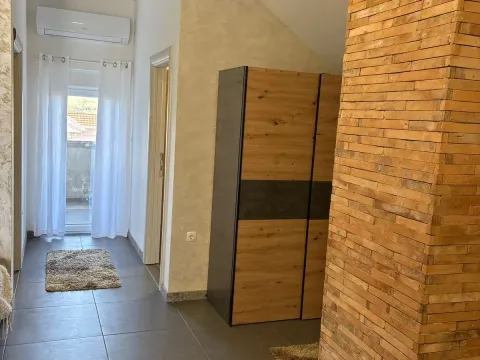 Rent, one bedroom apartment, 70m², Stari Aerodrom, Podgorica - image 5