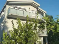 Rent, two bedroom apartment, 75m², Kalimanj, Tivat - image 8