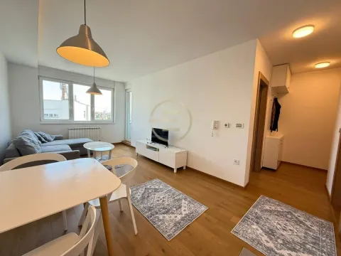 Rent, two bedroom apartment, 40m², Bulevar Evrope, Novi Sad Sve Podlokacije