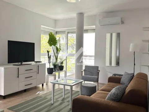 Stan in Bulevar Oslobodjenja