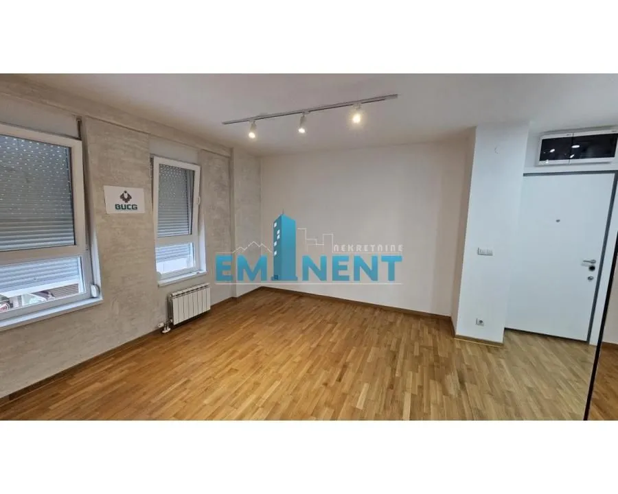 Izdavanje, stan, 57m², Ada, Beograd