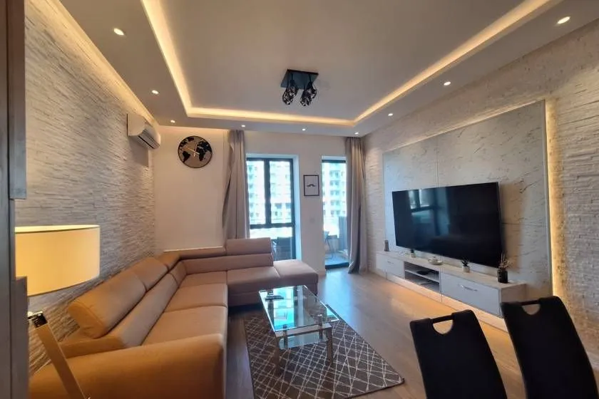 Izdavanje, trosoban stan, 78m², Beograd Na Vodi, Beograd