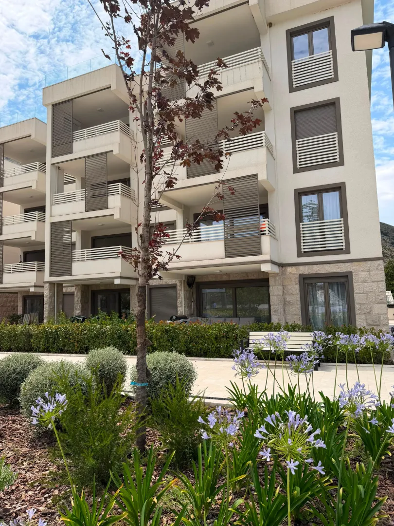 Prodaja, dvosoban stan, 76m², Igalo, Herceg Novi