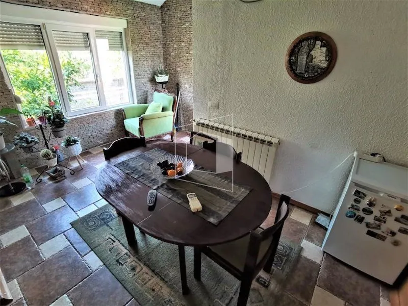 Rent, house, 250m², Stari Aerodrom, Podgorica