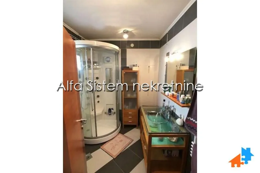 Rent, house, 250m², Voždovac Sve Podlokacije, Beograd