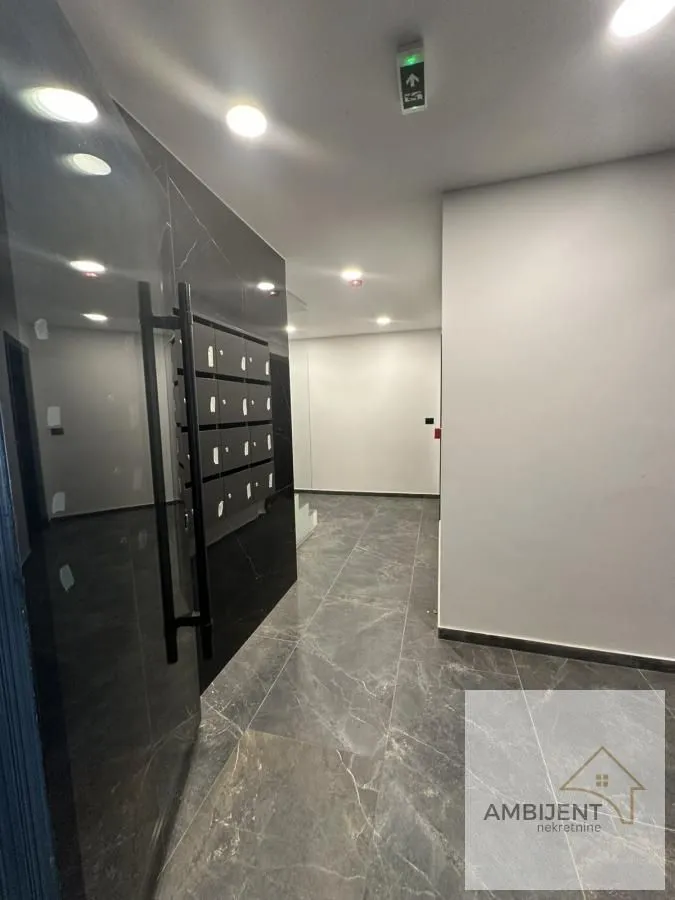 Prodaja, dvosoban stan, 44m², Ledine, Beograd