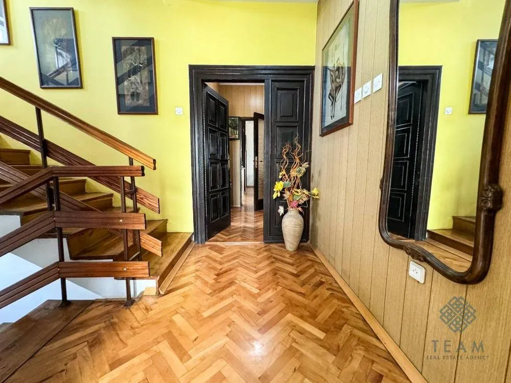 Prodaja, kuća, 210m², Masline, Podgorica