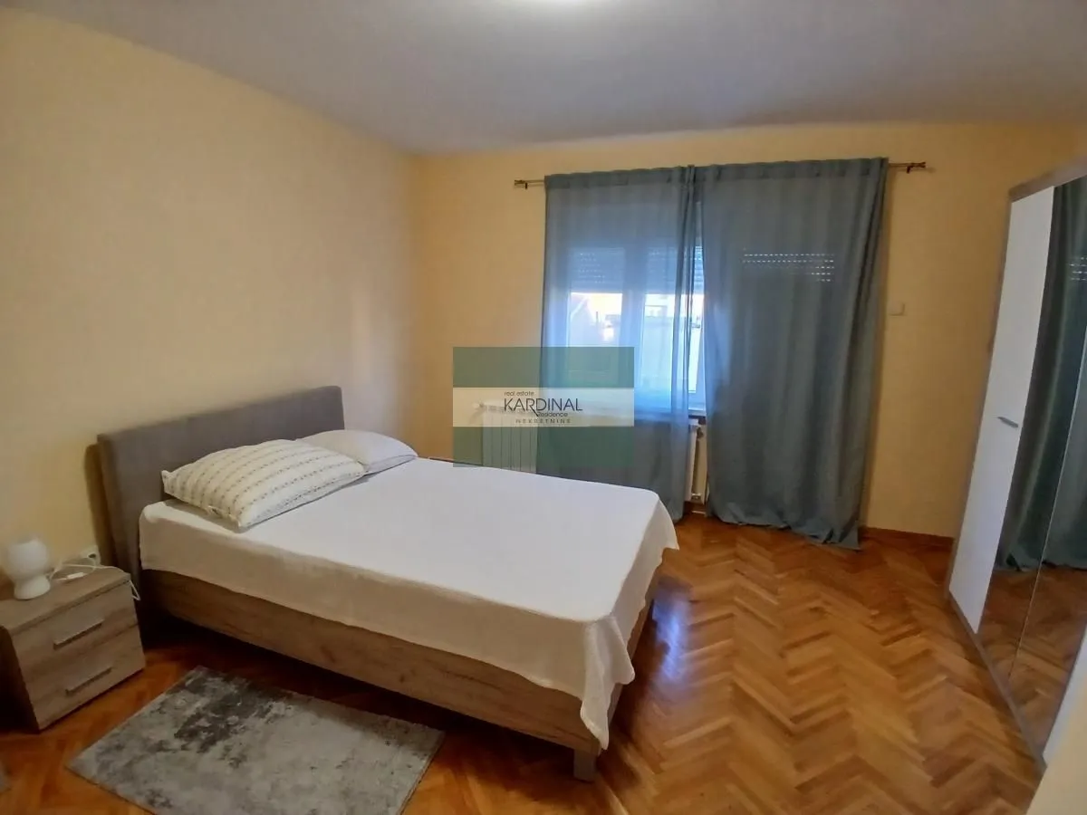 Prodaja, kuća, 379m², Trnava, Jagodina