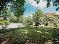 Sale, house, 350m², Velje Brdo, Podgorica - image 17