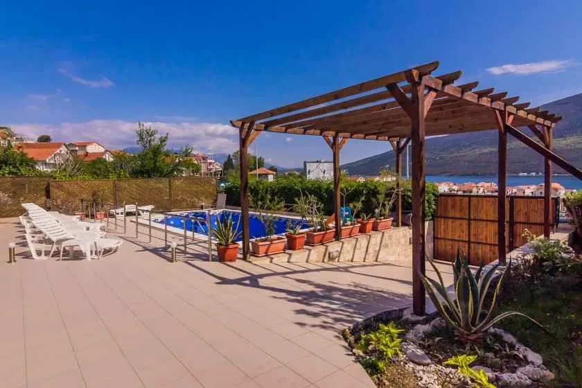 Sale, house, 280m², Đenovići, Herceg Novi