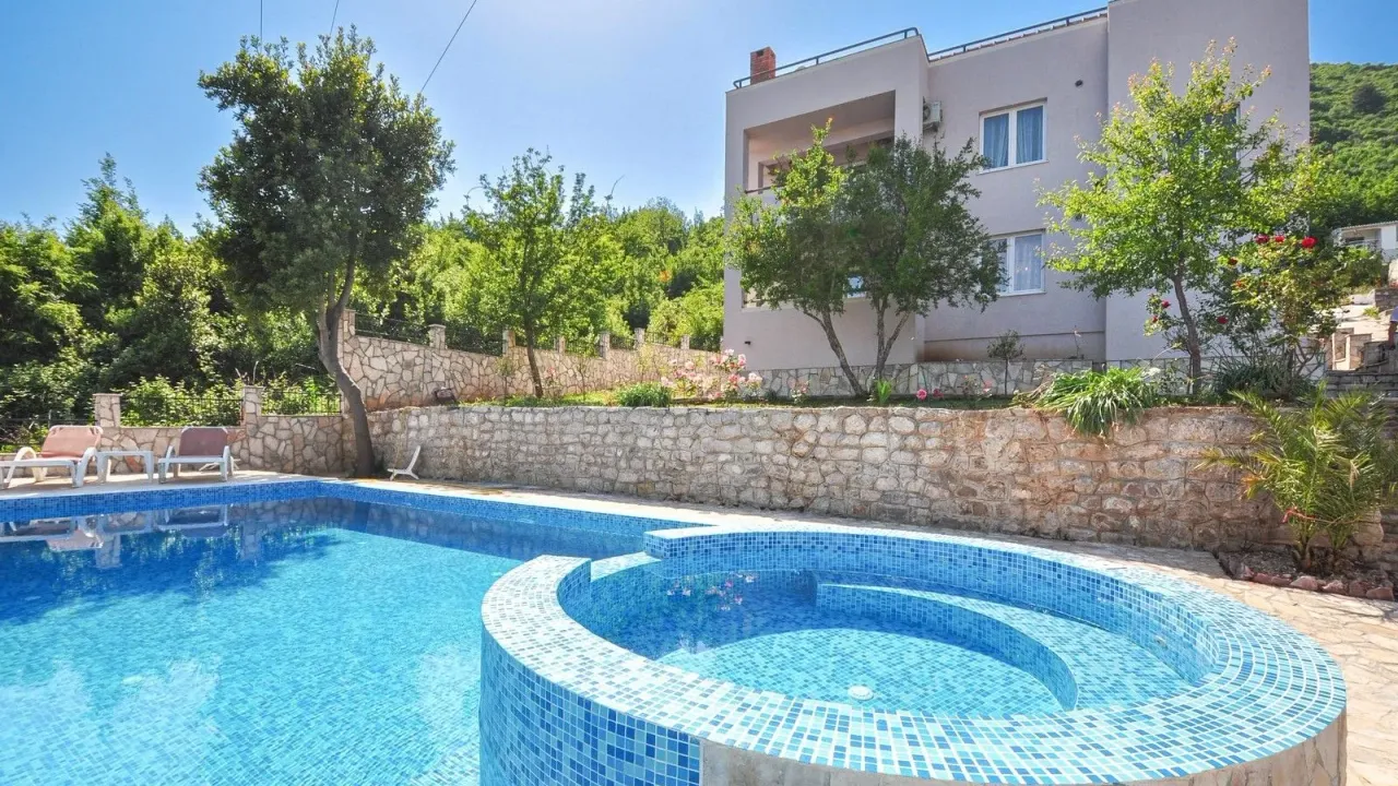 Prodaja, kuća, 260m², Bijela, Herceg Novi