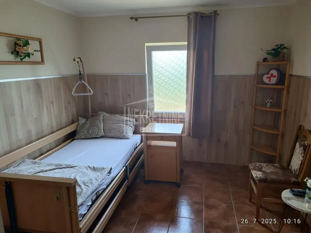 Sale, office space, 446m², Aleksandrovo, Subotica