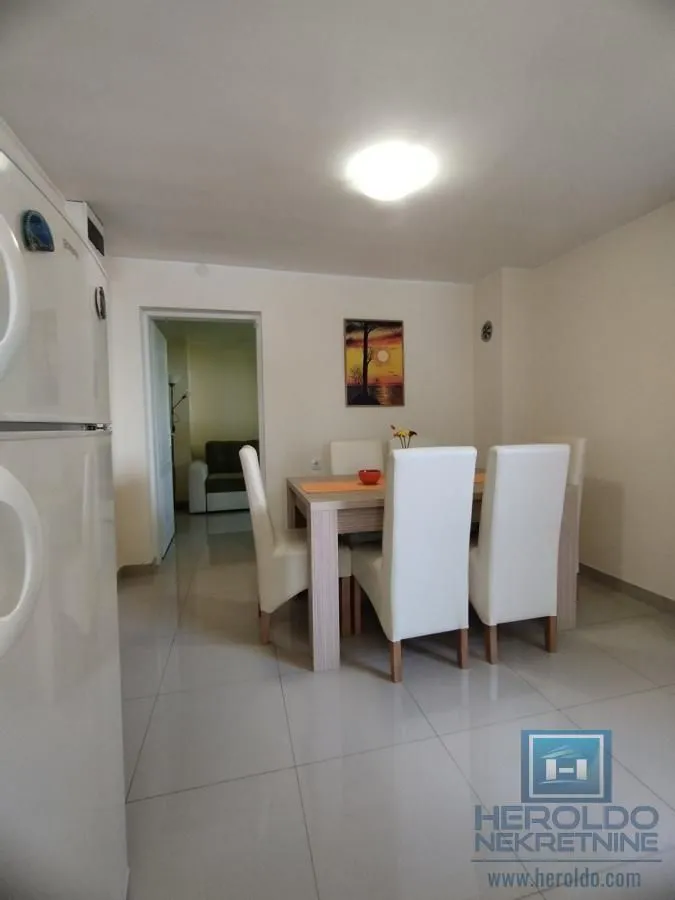 Izdavanje, jednosoban stan, 50m², Centar, Jagodina
