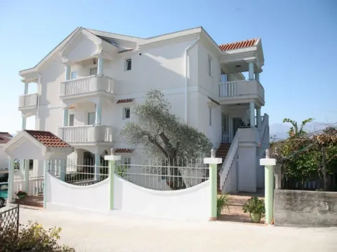 Prodaja, kuća, 570m², Tivat, Crna Gora - image 7