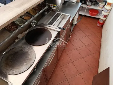 Izdavanje, poslovni prostor, 26m², Borča 1, Borča Sve Podlokacije - image 9