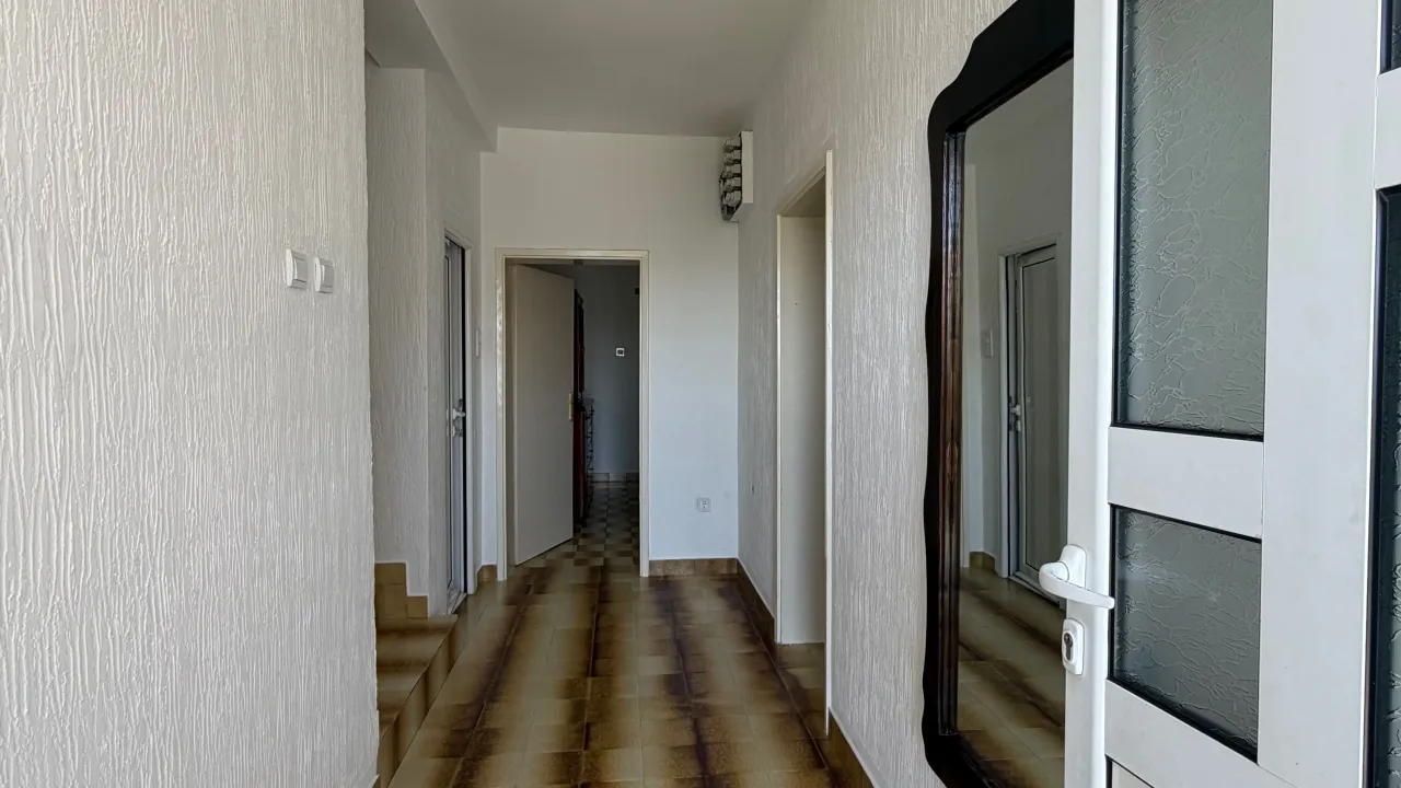 Rent, three bedroom apartment, 170m², Zlatica, Podgorica