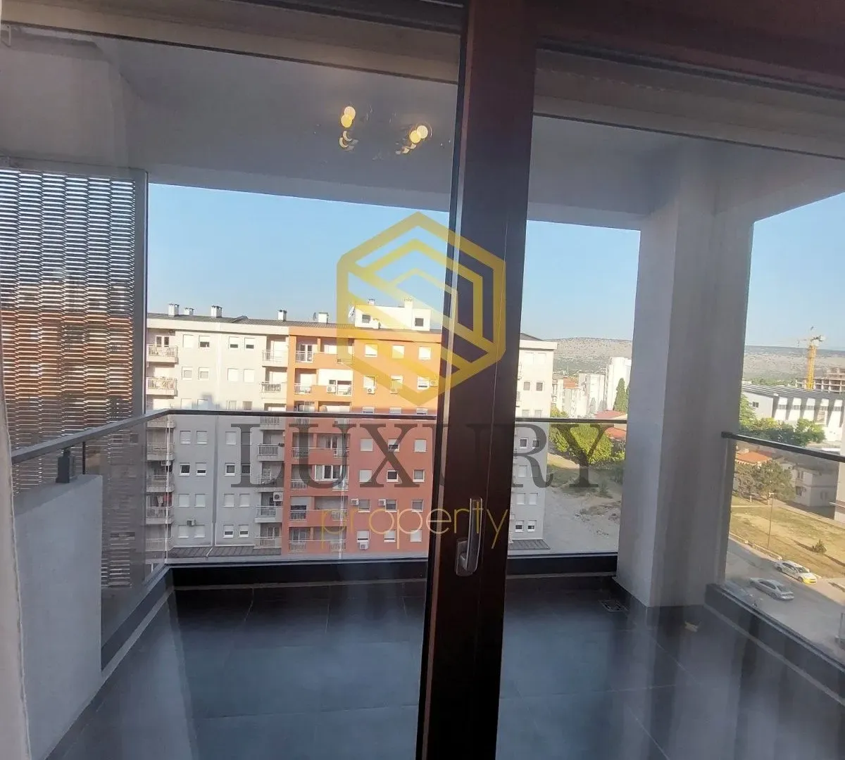 Izdavanje, jednosoban stan, 50m², Master Kvart, Podgorica