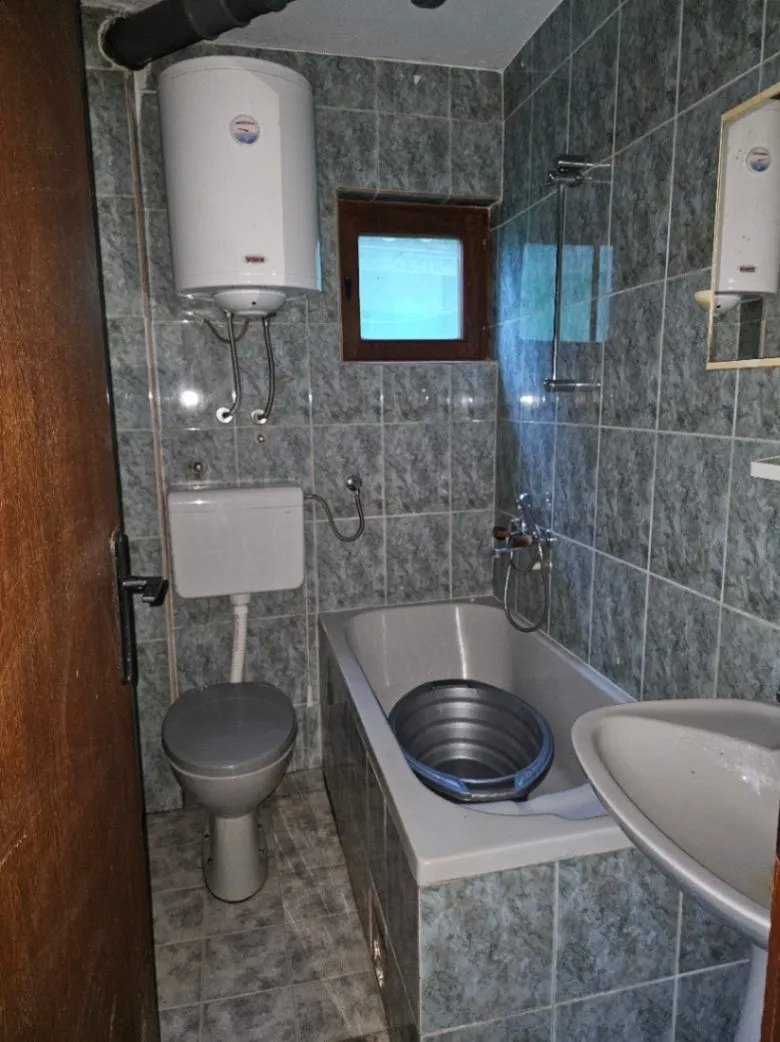 Prodaja, kuća, 140m², Trnava, Jagodina