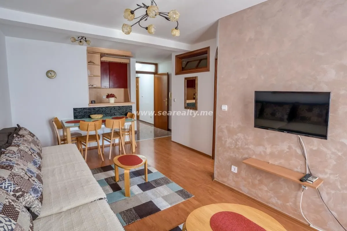 Rent, two bedroom apartment, 45m², Budva, Crna Gora