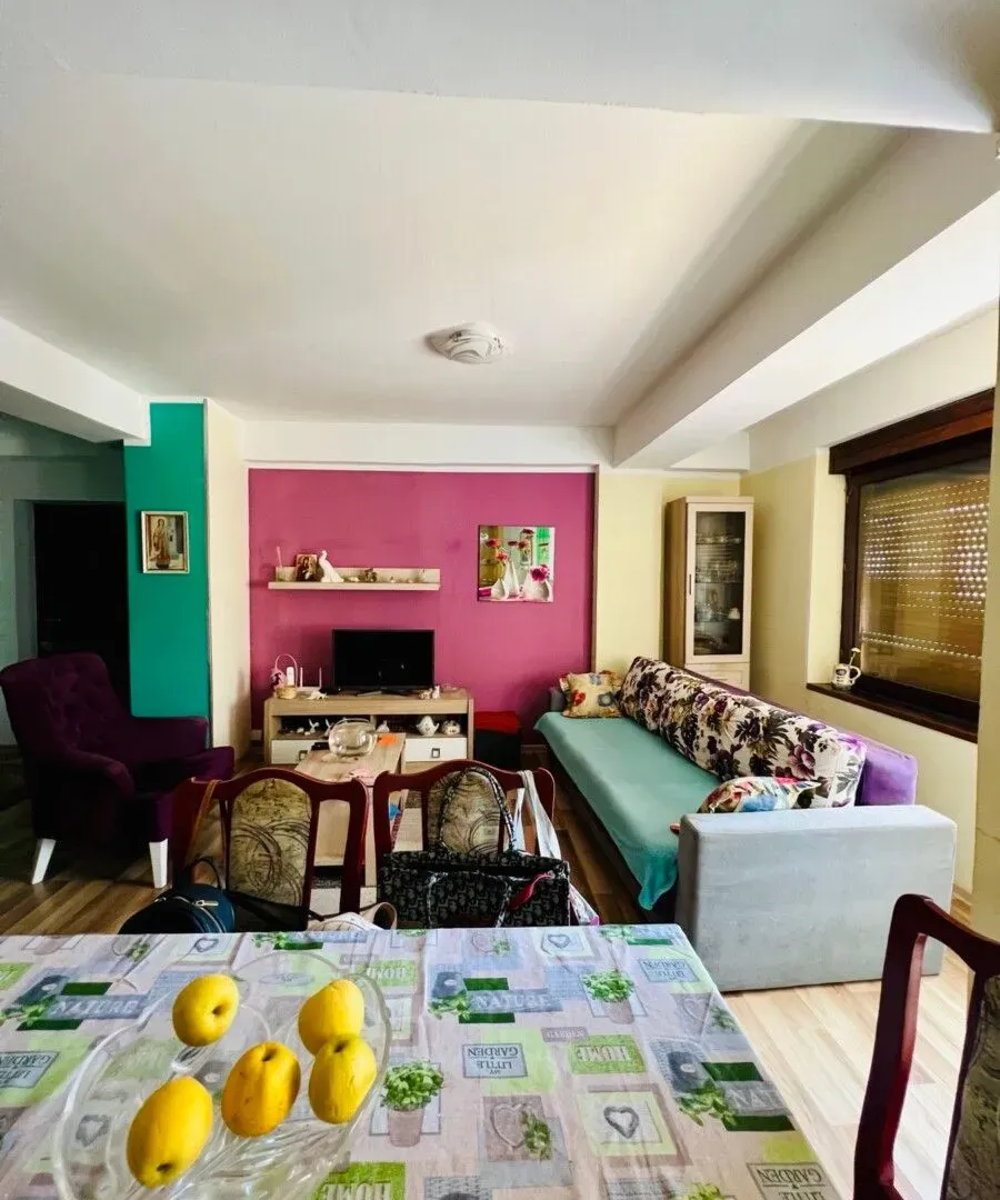 Prodaja, dvosoban stan, 72m², Centar, Bar