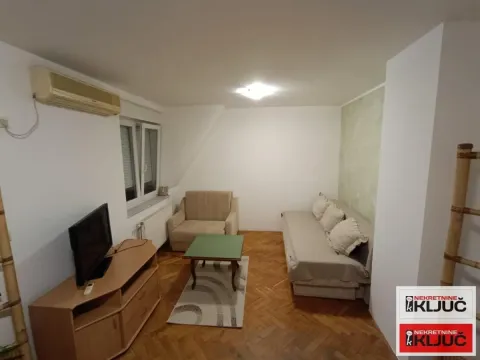 Izdavanje, garsonjera, 28m², Sajmište, Novi Sad - image 6