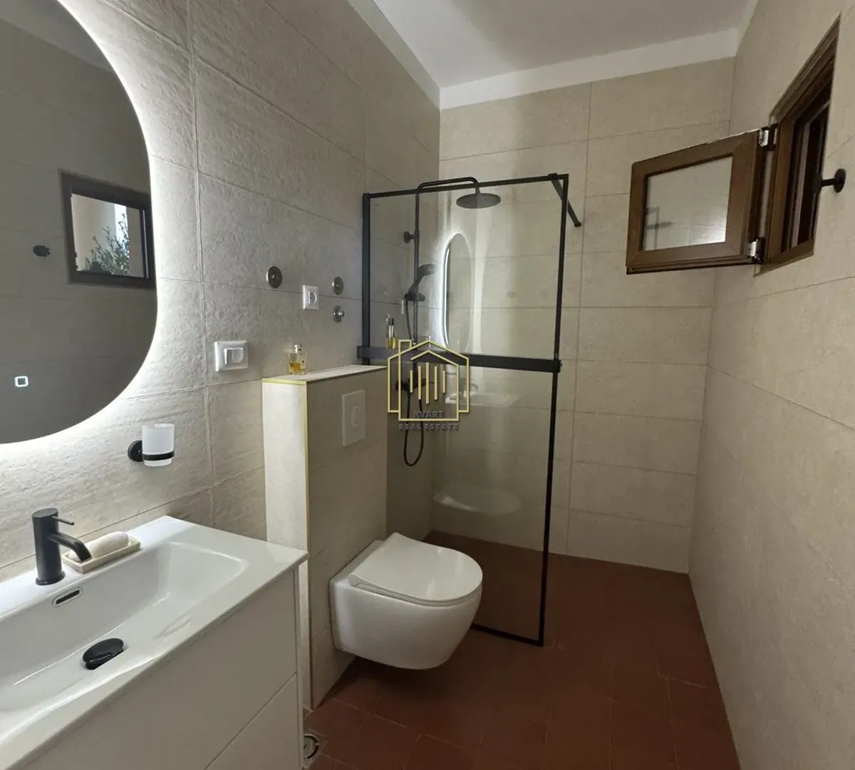 Rent, house, 256m², Masline, Podgorica
