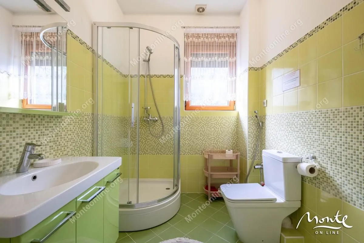 Prodaja, dvosoban stan, 104m², Orahovac, Kotor